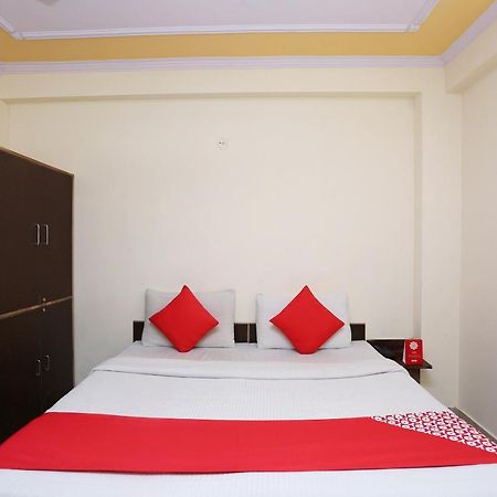 Hotel O Airport Plaza By Palace New Delhi Exterior photo