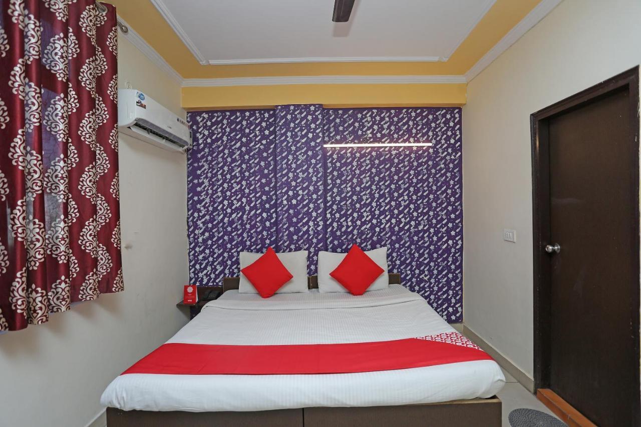 Hotel O Airport Plaza By Palace New Delhi Exterior photo