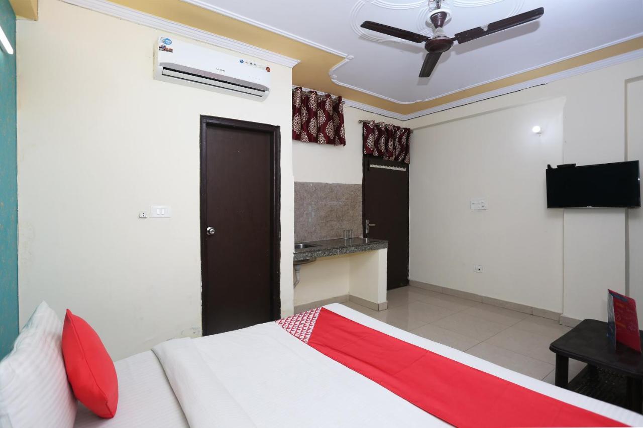 Hotel O Airport Plaza By Palace New Delhi Exterior photo