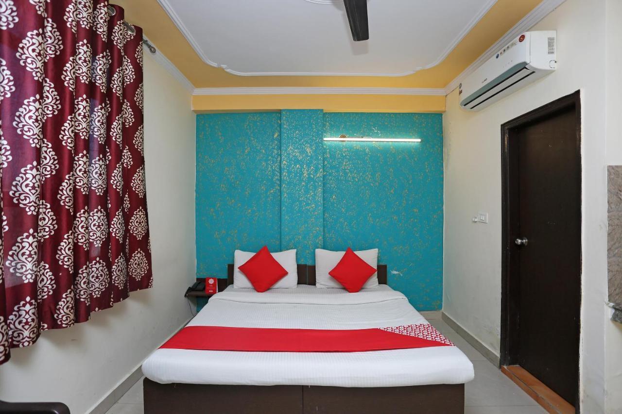 Hotel O Airport Plaza By Palace New Delhi Exterior photo